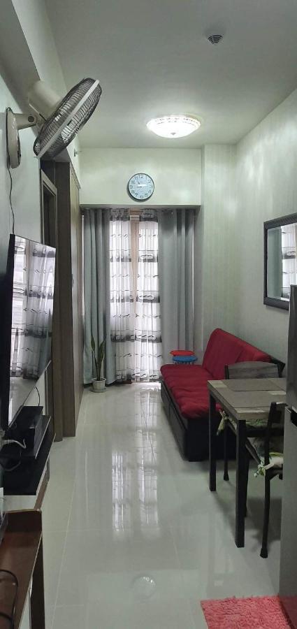Schoenes Apartment Mit Pool-Nutzung Manila Bagian luar foto