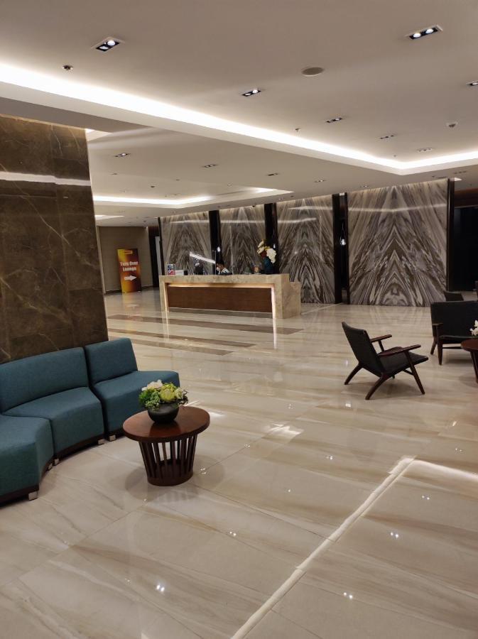 Schoenes Apartment Mit Pool-Nutzung Manila Bagian luar foto