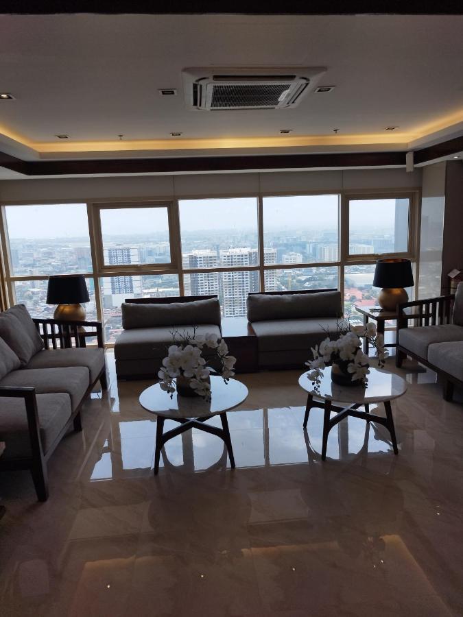 Schoenes Apartment Mit Pool-Nutzung Manila Bagian luar foto